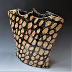PhD2121 Vase vagues rouge, h.38,5x39,5x9,5cm, stoneware, TerraDelft 3