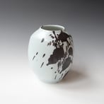 KB24-13 Sloe in the rain, Porcelain-Ru-Basalt, 18.5x16x16cm, TerraDelft2