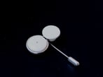 184-1-Brooch-2-elements-needle-porcelin-silver-TerraDelft-2