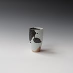 KB24-M-5 Multiple (beaker), Porcelain-Ru-Basalt-Gold, 12xØ7.5cm, TerraDelft1