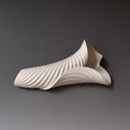 CI20-06 Hanging flower vase-Leaf form, stoneware, h.18,8x5,7x5,5cm, TerraDelft3