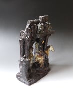 Echo-from-Tang-2010-h.37x24x13cm-porcelain-gold-luster-woodfired-TerraDelft-3