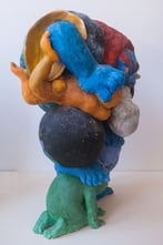 W08-Grass-cleaner-2017-68x53x37cm.-stoneware-acryl-R