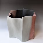 KE2304 Out of the Wind, 2019, h.29x40,5x35cm, TerraDelft2