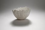 2511 You are my mirror, 2024, h.10,5xd.16cm, porselein, houtgestookt, foto Dirk Theys 3