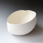 AvH-219 White object, earthenware, 3cuts, 23x31x21Hcm, TerraDelft42