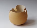 ASB03-Coquille-1658-16x17x16cm-ocre-white-stoneware-TerraDelft-5