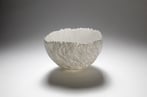 2509 Thirty Spokes, 2023, h.12xd.20cm, porselein, houtgestookt, foto Dirk Theys