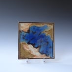 244 Blue in Desert, 21x21x1.5cm, 2023 stand