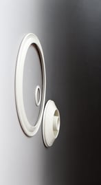 Muurinstallatie-gedraaid-porselein-3dl.-zij-TerraDelft