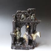 Echo-from-Tang-2010-h.37x24x13cm-porcelain-gold-luster-woodfired-TerraDelft-1