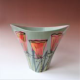 JK7-3 Waaiervaas M, h.26,5x33x18cm, steengoed, handgedecoreerd, Terra Delft