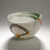 01 Echoing Green, 2024, 15,5x23x21cm, porselein, pigmenten, onderglazuren, houtgestookt 1270C, foto Dirk Theys 1