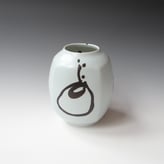 KB24-13 Sloe in the rain, Porcelain-Ru-Basalt, 18.5x16x16cm, TerraDelft1