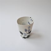 KB2102 In the Garden, vase M, porselein, h.15x14x12cm, TerraDelft1