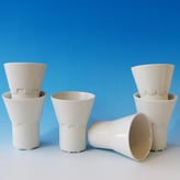 Beaker-Relief-porcelain-h.10xd.8cm.-2