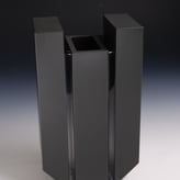 180 Wingvase 1989,keramiek Plexiglas 13x9xh22 Xx  (9)