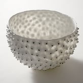 GvL07-big-pinnekespot-Cu-2017-porcelain-h.16xd.24cm.-photo-Dirk-Theys