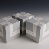 3-548 Passage 2021, porselein, 3 delen elk 8.5x8.5xh9cm