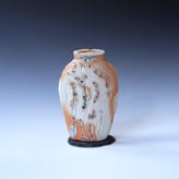 McW241, Vase object, h.19x12x4cm, woodfired porcelain on slate base, TerraDelft