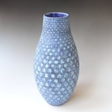 PB22-01 Large vessel, blue dots, h.30xd.15cm, stoneware, TerraDelft