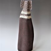 PB21-8 Small Figure Vessel 2021, stoneware clays, porcelain inlays, glaze, h.58x19x11cm, TerraDelft 1
