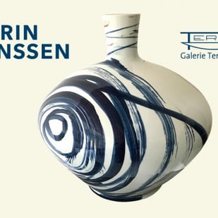 Karin Janssen: China Blue, variation on Delft Blue