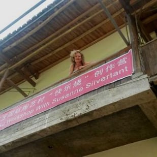 Silvertant (NL) geeft raku cursus in Sanbao (CN)