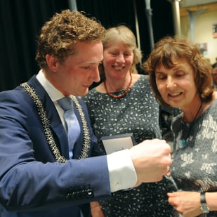Gallery owners retrieve Municipality penning Delft