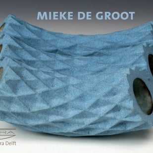 2015-10 Mieke de Groot: Structures in tints of blue