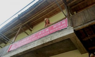 Silvertant (NL) geeft raku cursus in Sanbao (CN)
