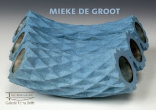 2015-10 Mieke de Groot: Structures in tints of blue