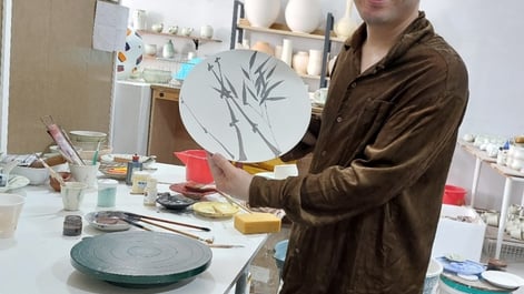 Decorating in Chinese style on porcelain from China