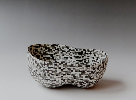 ME1803-Double-lobbed-object-2018-h.135x28x22cm-inlayed-porcelain-black-anthracite-grey-white-TerraDelft-1