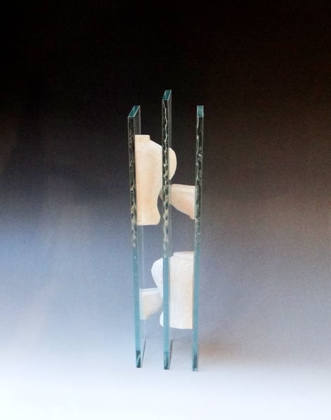 McW20-24 Pheno S, stoneware, woodfired, glass, 38x9x7cm, TerraDelft1