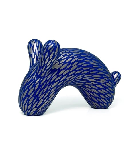 BMTWGBL, porcelain, glaze, 24K gold luster, 17X8Xh.10cm