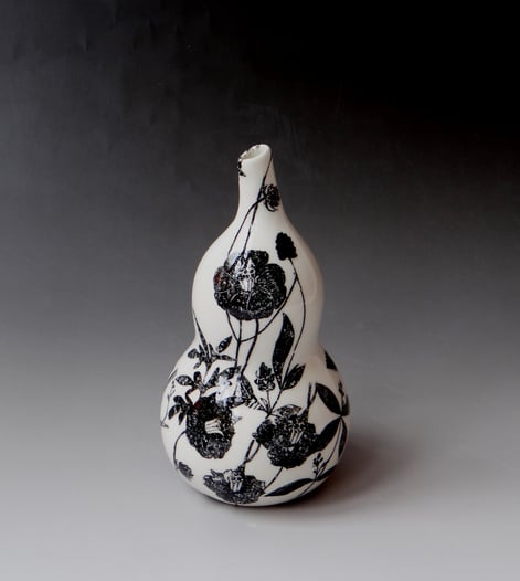 Blabla-vaas-L2-h.16xd.9cm-porseleindecals-TerraDelft-1