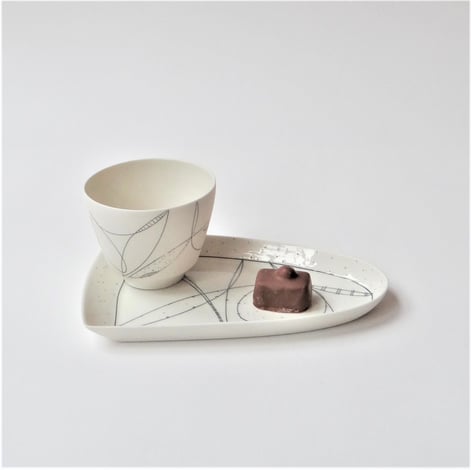 MS21-2 Parabel set S, porcelain, inlayed, Plate h.1,5x20,5x12cm, Cups h.7xd.8,5cm, TerraDelft 1