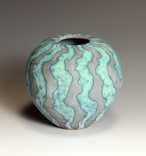 PB20-27-Small-grey-green-vessel-h.90xd.10cm-TerraDelft