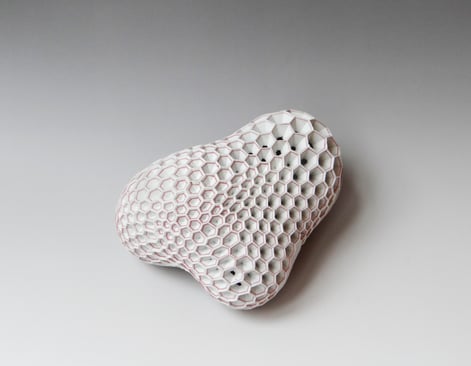 BvRheeden-N.T.-2018-porcelain-red-white-h.11x20x175cm-1-TerraDelft