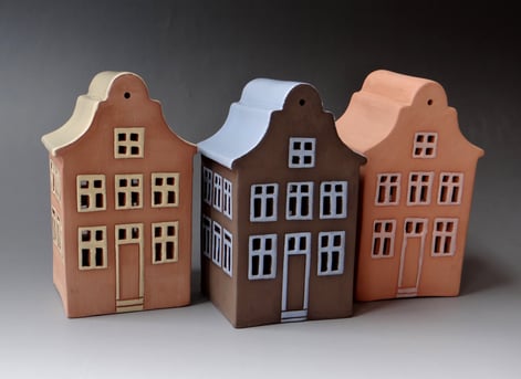 SH D3-4-6 Delfts huisje, h.14,5x9x8cm, gegoten aardewerk, TerraDelft