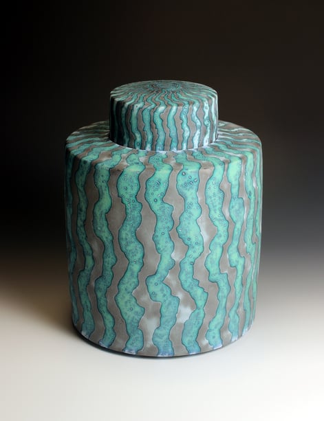PB20-08-Grey-green-lidded-vessel-h.-27xd.-21cm-TerraDelft