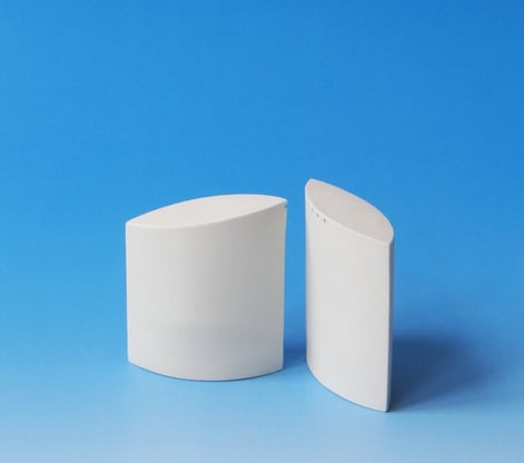FO16-Salt-Pepper-h.85x7x3cm-casted-porcelain-Terra-Delft-5