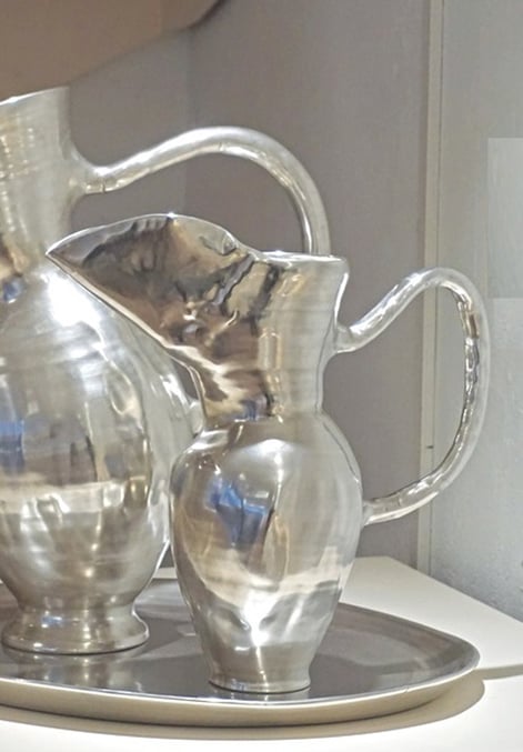 IJ03-Jug-Medium-h.38xd.16x36cm.-porcelein-silver