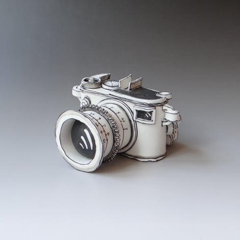 KM22-01 Camera 70-100, h.9,5x17x15cm, porcelain-stains, TerraDelft1