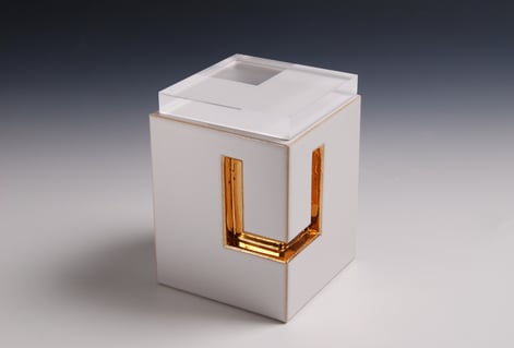 P.217 Cube Series 23, 2016 8.5x8.5xh11.5cm Keramiek,goudluster,plexiglas (38)