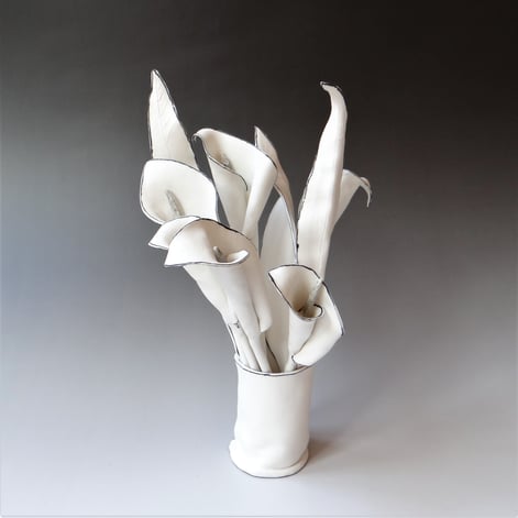 KM22-05 Remembrance, h.32x22x22cm, porcelain-stains, TerraDelft1