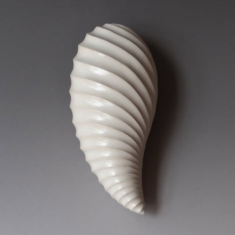CI20-07 Hanging flower vase-Leaf vein, stoneware, h.16,7x7,7x6cm, TerraDelft2